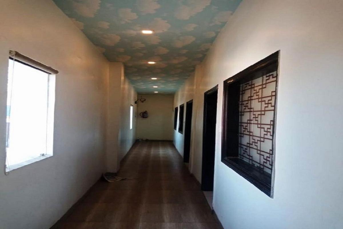 Hotel Mandakini Lush Kanpur Exteriör bild